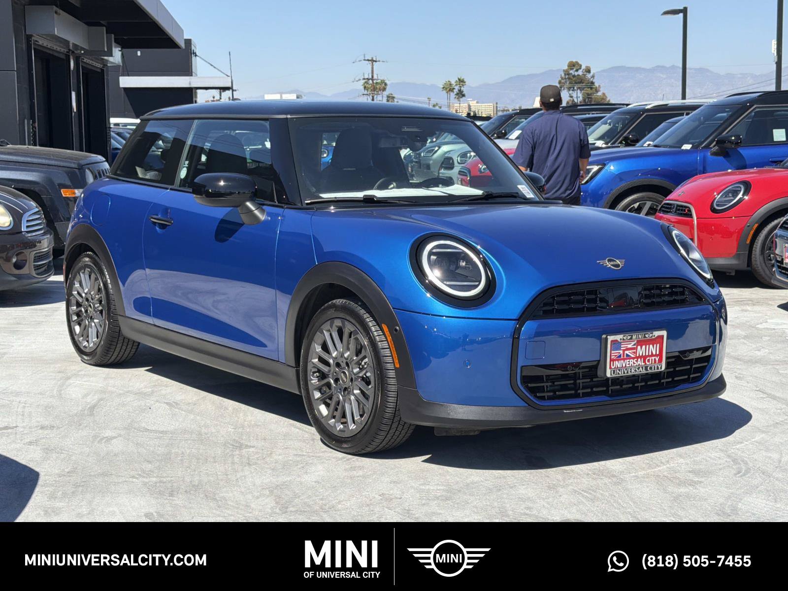 Used 2026 MINI Cooper 2-Door Hardtop FWD image 1