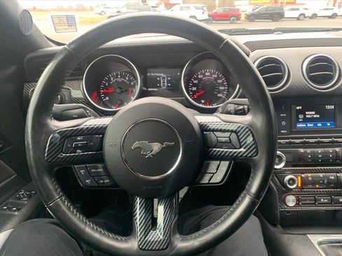 Used 2018 Ford Mustang Coupe image 6