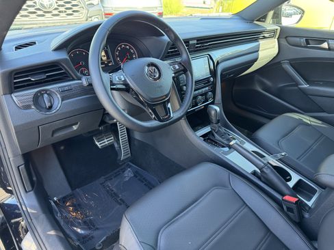 Used 2022 Volkswagen Passat 2.0T R-Line image 18