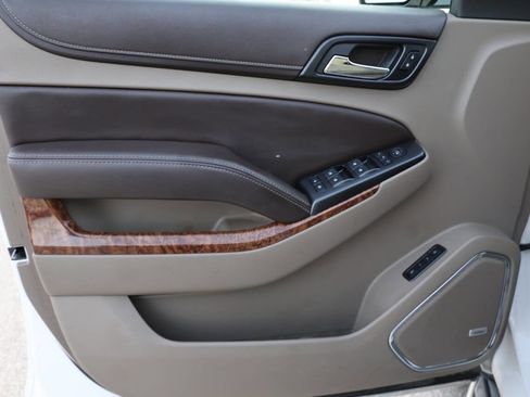 Used 2016 Chevrolet Suburban LTZ image 12