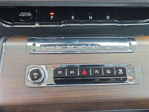 New 2025 Lincoln Aviator Reserve w/ Luxury Package image 22