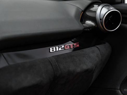 Used 2022 Ferrari 812 GTS RWD image 99