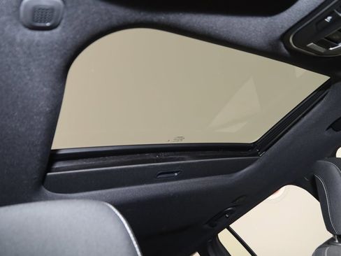 Used 2025 Jeep Grand Cherokee Laredo X w/ Luxury Tech Group I image 10