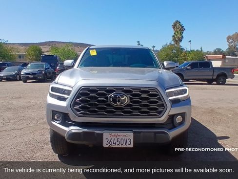 Used 2023 Toyota Tacoma TRD Off-Road w/ Black Out Package (TMS) AWD/4WD image 2