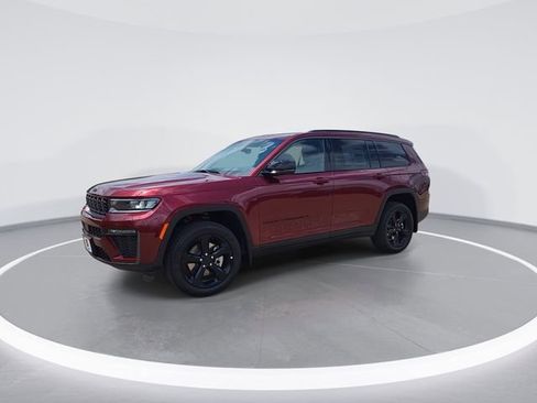 New 2026 Jeep Grand Cherokee L Limited RWD image 4