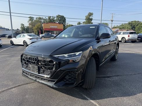 Used 2024 Audi Q8 Premium Plus w/ Premium Plus Package AWD/4WD image 2