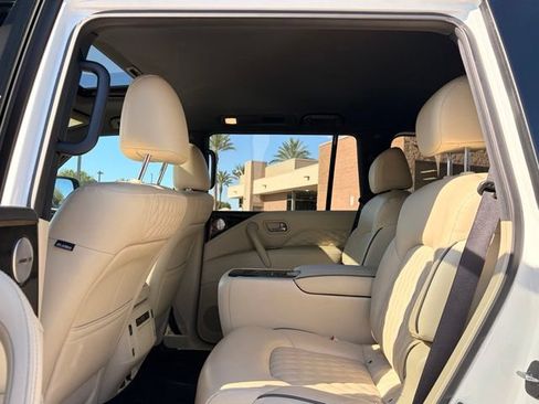Used 2024 INFINITI QX80 Sensory AWD/4WD image 13