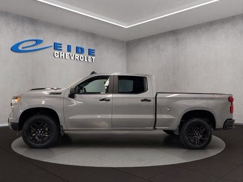 Used 2025 Chevrolet Silverado 1500 LT Trail Boss w/ LPO, Dark Essentials Package AWD/4WD image 11