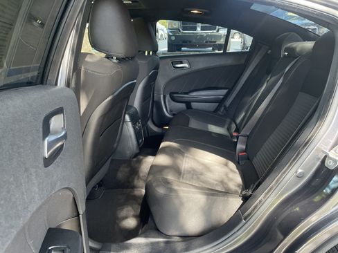 Used 2022 Dodge Charger R/T w/ Blacktop Package RWD image 29
