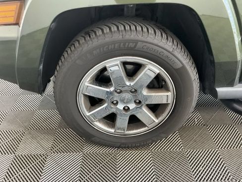 Used 2007 Jeep Commander Sport AWD/4WD image 9