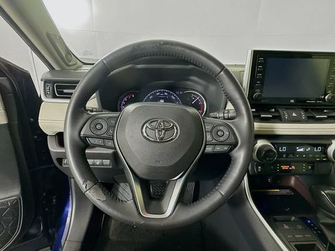 Used 2019 Toyota RAV4 Limited w/ Advanced Technology Package FWD image 11