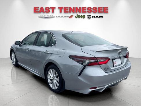 Used 2024 Toyota Camry SE FWD image 5