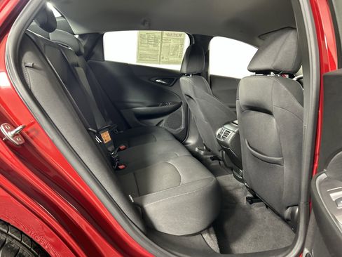 Used 2024 Chevrolet Malibu LT image 39