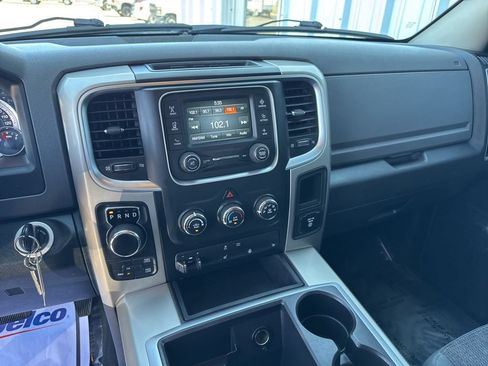 Used 2015 RAM 1500 Classic SLT w/ Luxury Group AWD/4WD image 19