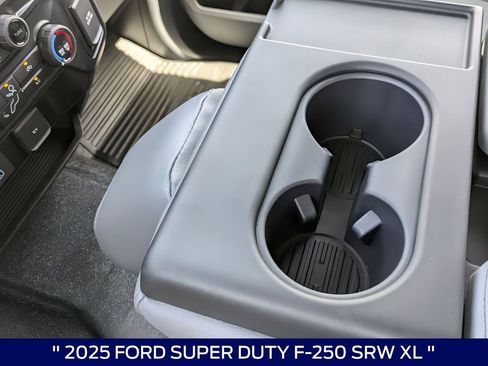 New 2025 Ford F250 XL w/ 360-Degree Camera Package RWD image 23