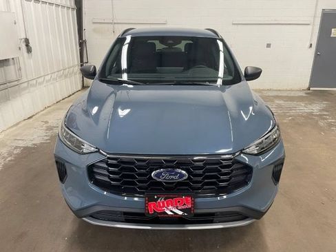 Used 2026 Ford Escape ST-Line w/ Tech Pack #1 AWD/4WD image 2