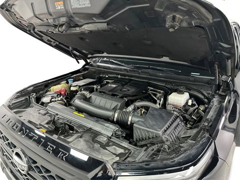 Used 2023 Nissan Frontier SV w/ Midnight Edition Package image 12