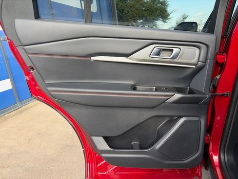 Used 2025 Ford Explorer ST-Line w/ Premium Package RWD image 18