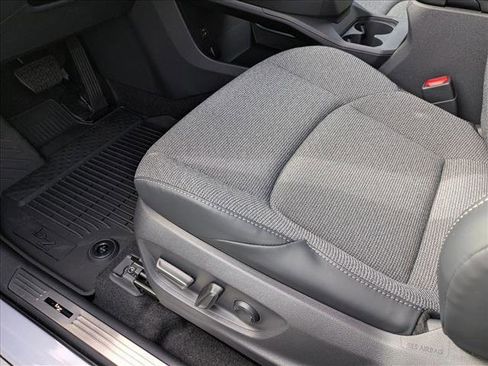 New 2026 Toyota bZ XLE Plus image 4