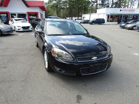 Used 2009 Chevrolet Impala LTZ image 10