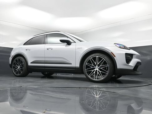 New 2026 Porsche Macan 4 Electric AWD/4WD image 27