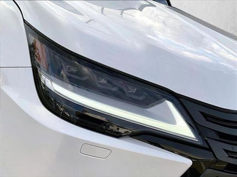 Used 2023 Lexus LX 600 LX 600 Premium image 29