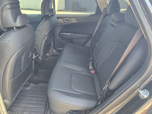 Used 2023 Kia Sportage EX AWD/4WD image 12