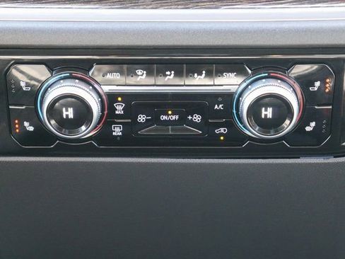 Used 2024 GMC Sierra 1500 Elevation image 20