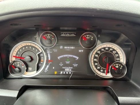 Used 2018 RAM 1500 SLT image 12