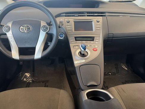 Used 2015 Toyota Prius Two FWD image 12