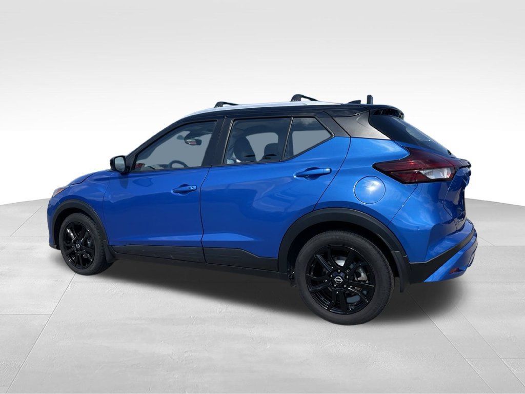Used 2024 Nissan Kicks SV w/ Interior Electronics Package FWD image 6