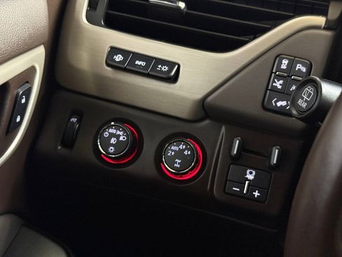 Used 2016 GMC Yukon Denali w/ Open Road Package AWD/4WD image 67