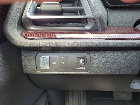 Used 2026 Chevrolet Traverse RS FWD image 14