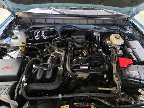 Used 2022 Ford Bronco Badlands image 39