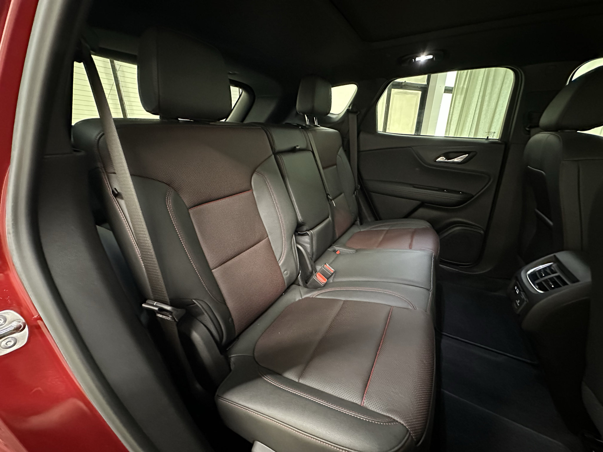 Used 2024 Chevrolet Blazer RS w/ Driver Confidence II Package FWD image 18