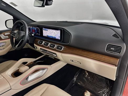 Used 2025 Mercedes-Benz GLE 450e 4MATIC image 30