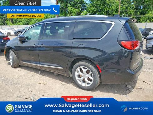 Used 2017 Chrysler Pacifica Touring-L Plus w/ Advanced Safetytec Group FWD image 3