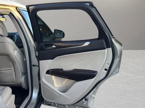 Used 2017 Lincoln MKC Reserve image 27