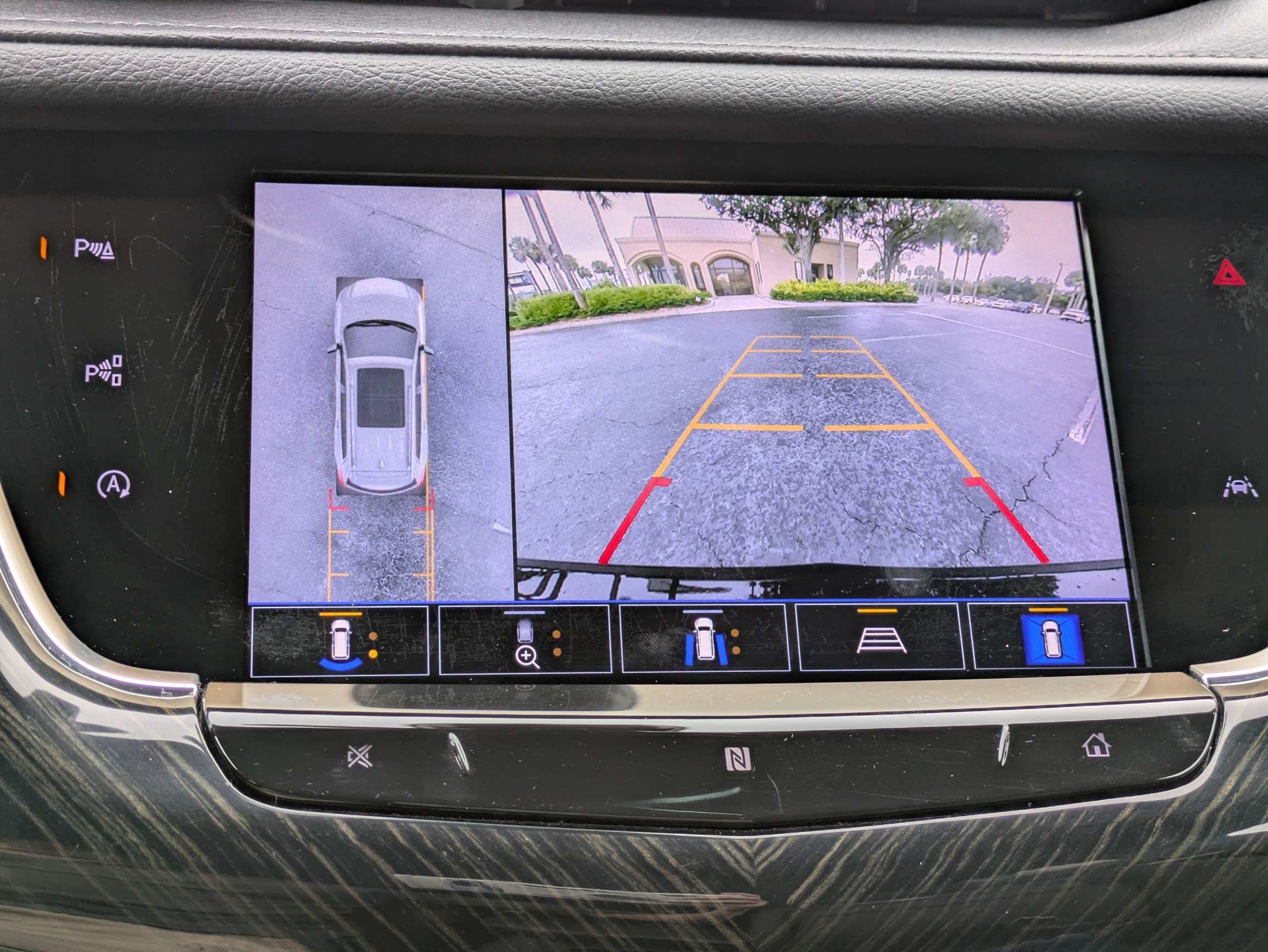 Used 2021 Cadillac XT6 Premium Luxury w/ LPO, Radiant Package AWD/4WD image 24
