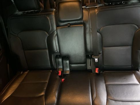 Used 2019 Ford Explorer Limited w/ Ford Safe & Smart Package FWD image 15