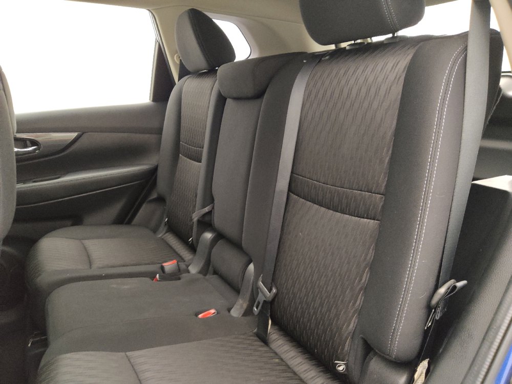 Used 2017 Nissan Rogue S FWD image 18