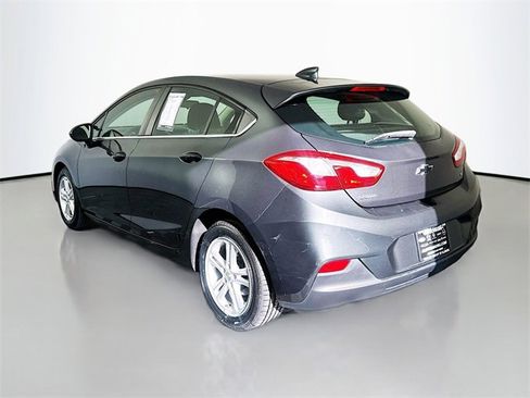 Used 2018 Chevrolet Cruze LT image 5