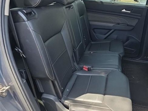 Used 2023 Volkswagen Atlas SE AWD/4WD image 12