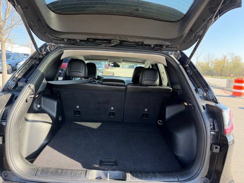 Used 2020 Jeep Cherokee Latitude Plus FWD image 6