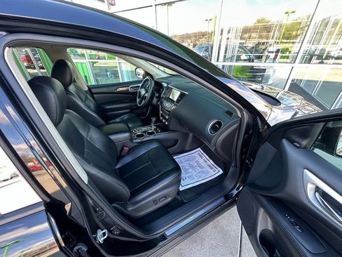 Used 2016 Nissan Pathfinder Platinum image 23