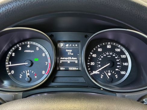 Used 2017 Hyundai Santa Fe Sport FWD image 33