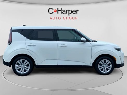 Certified 2024 Kia Soul LX FWD image 2