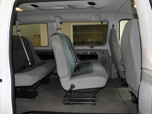 Used 2008 Ford E-350 and Econoline 350 XL RWD image 24