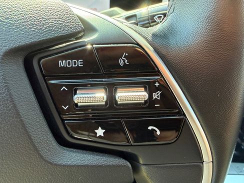 Used 2024 Kia EV6 Light AWD/4WD image 15