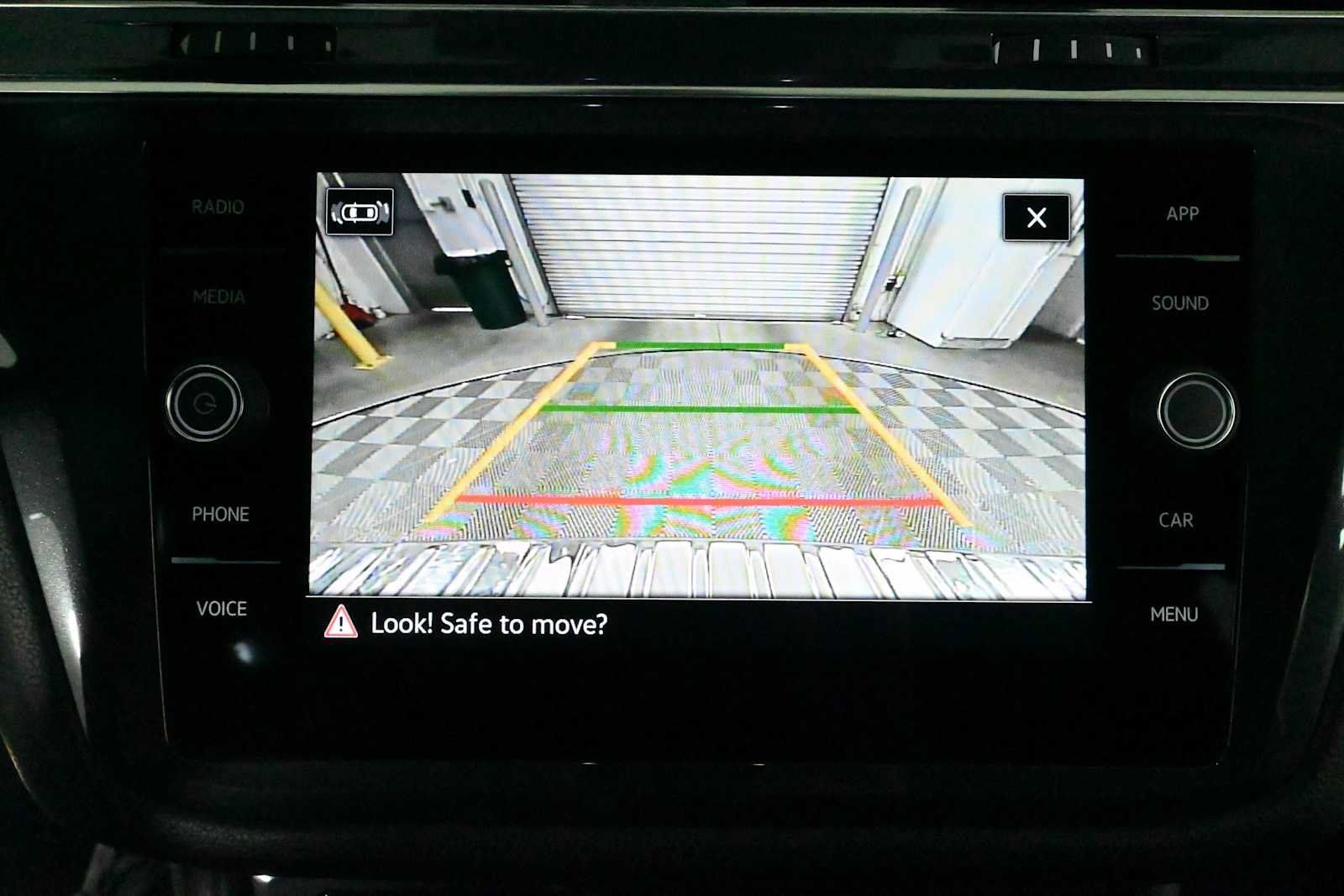 Certified 2023 Volkswagen Tiguan SE R-Line FWD image 5